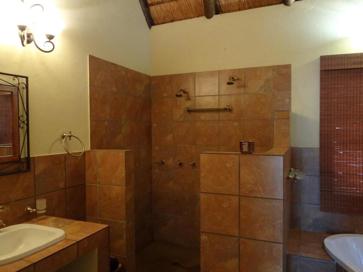Lituba Place Marloth Park Buitenkant foto
